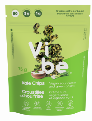 Chips de kale, Crème sure végétalienne et oignons verts